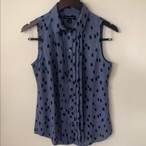 Banana Republic Women's Sleeveless Blue Top navy abstract design pleats SZ S